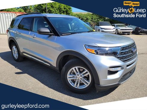 Used 2022 Ford Explorer XLT w/ Equipment Group 202A AWD/4WD image 1