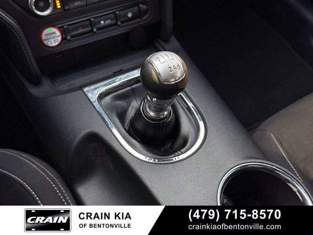 Used 2017 Ford Mustang Coupe RWD image 18