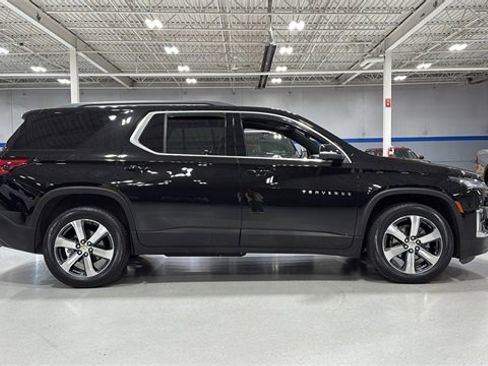 Certified 2023 Chevrolet Traverse LT w/ LT Premium Package image 3