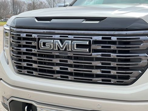 New 2026 GMC Sierra 1500 Denali Ultimate w/ LPO, Black Badging Package image 49