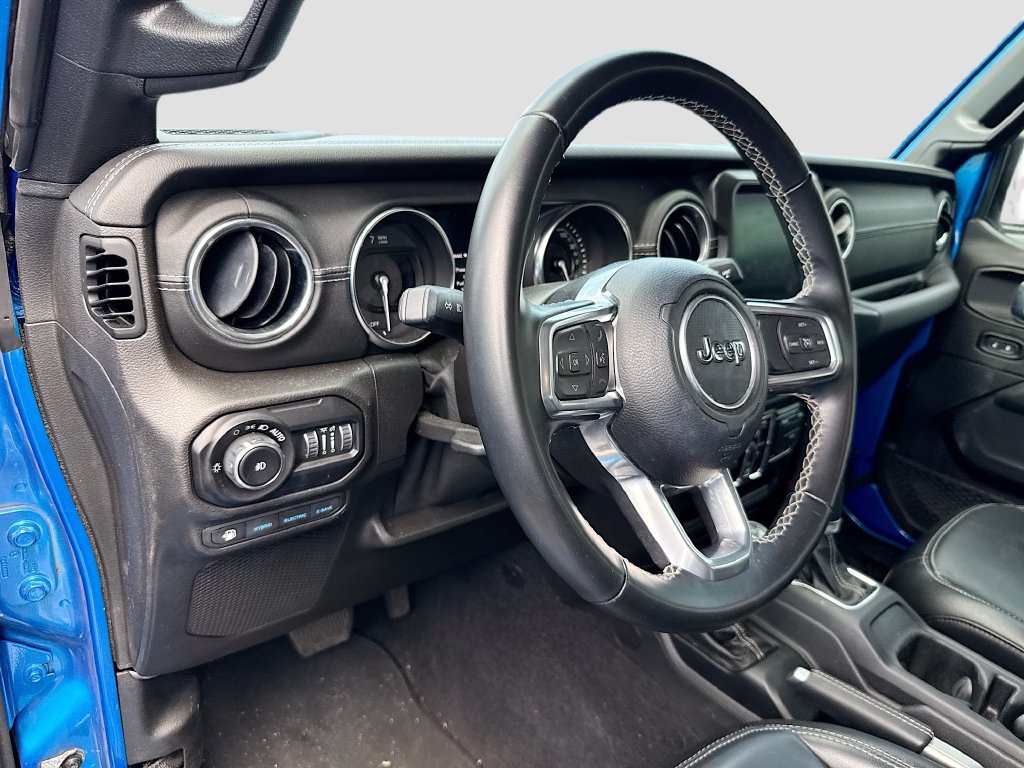 Certified 2021 Jeep Wrangler Unlimited Sahara w/ Dual Top Group AWD/4WD image 10