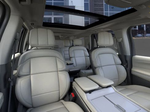 New 2026 Lincoln Navigator L Reserve AWD/4WD image 10
