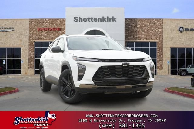 Used 2025 Chevrolet Trax ACTIV w/ Sunroof Package FWD image 1