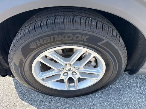 Certified 2025 Ford Explorer Active w/ Active Comfort Package image 12