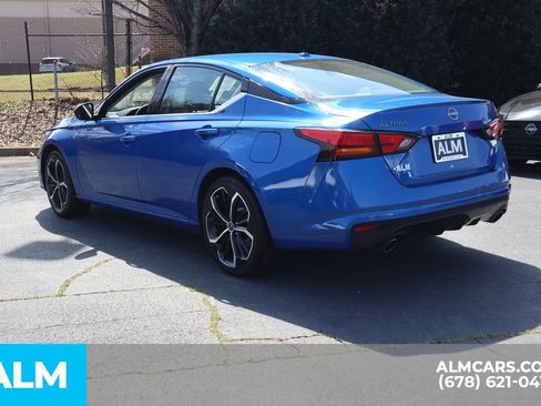Used 2025 Nissan Altima 2.5 SR FWD image 9