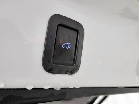 Used 2018 Toyota Highlander XLE image 51