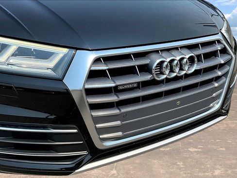 Used 2019 Audi Q5 2.0T Premium Plus w/ Premium Plus Package AWD/4WD image 32