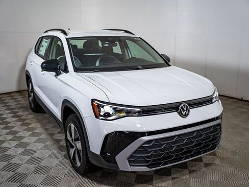 Used 2025 Volkswagen Taos S AWD/4WD image 38