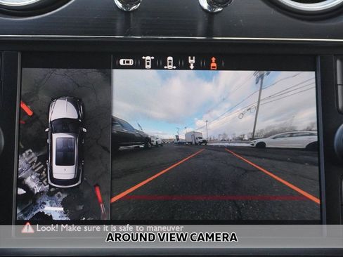 Used 2019 Bentley Bentayga V8 image 9