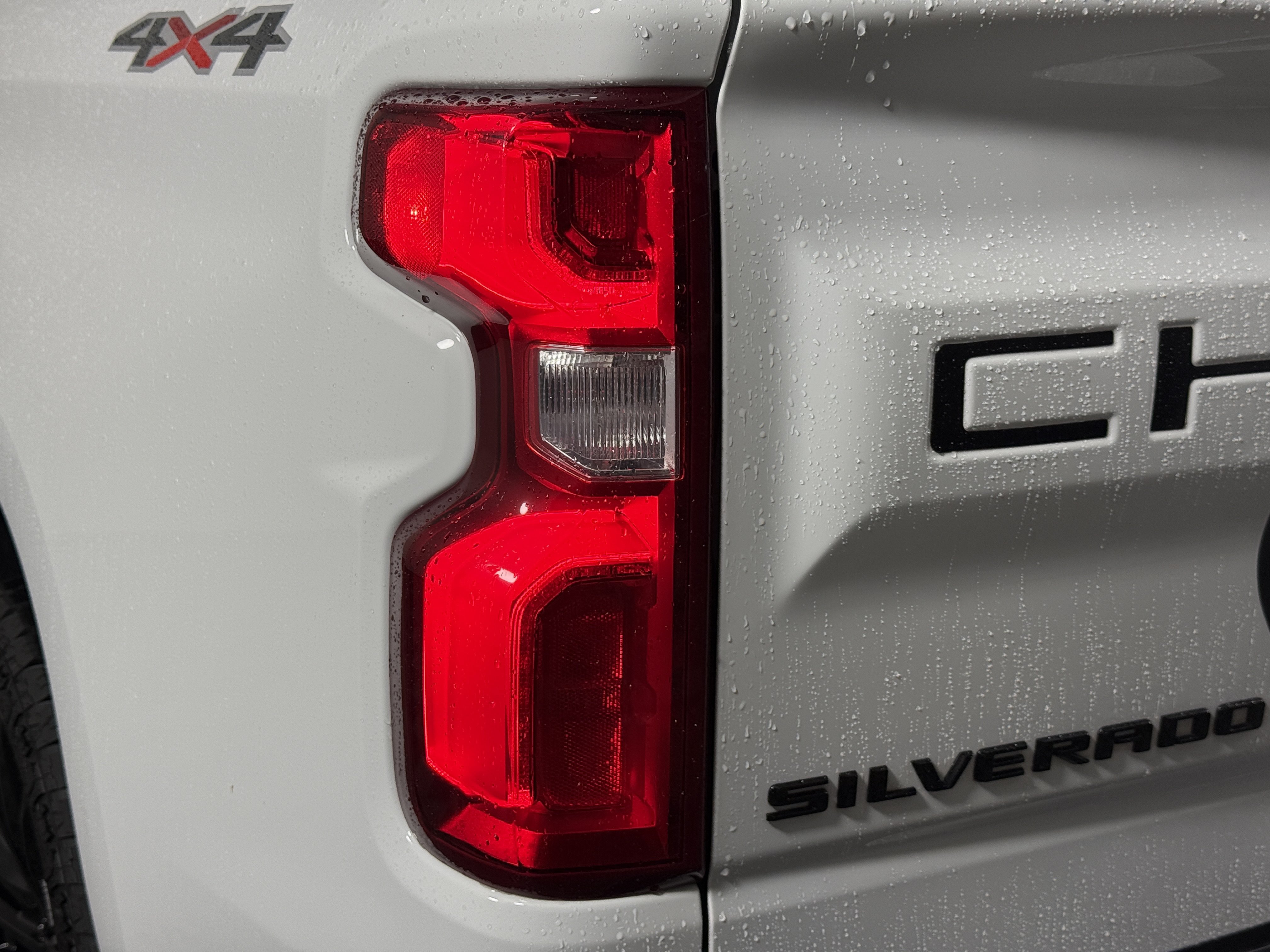 Used 2022 Chevrolet Silverado 1500 RST w/ Rally Edition AWD/4WD image 8