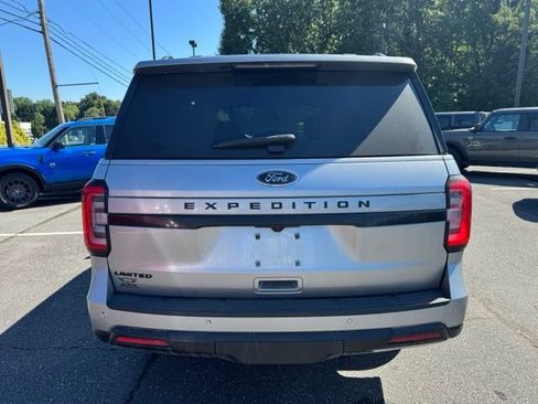 Used 2022 Ford Expedition Limited AWD/4WD image 7
