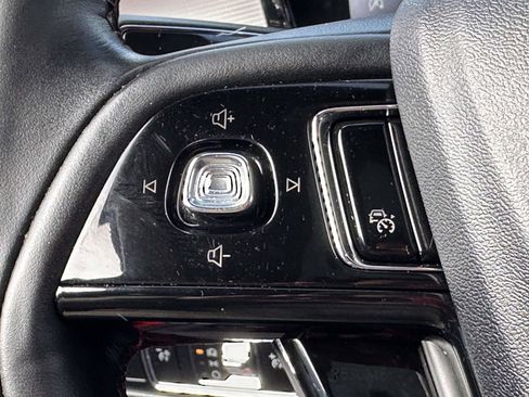 Used 2023 Lincoln Corsair Reserve w/ Equipment Group 201A image 18