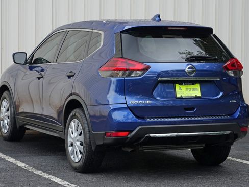 Used 2017 Nissan Rogue S AWD/4WD image 42