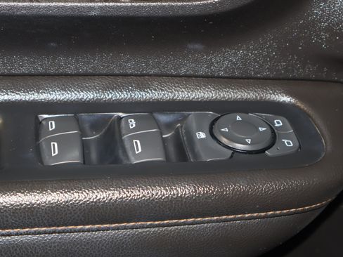 Used 2021 GMC Terrain SLT image 35