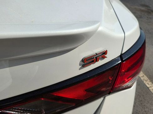 Used 2025 Nissan Sentra SR w/ SR Premium Package image 8