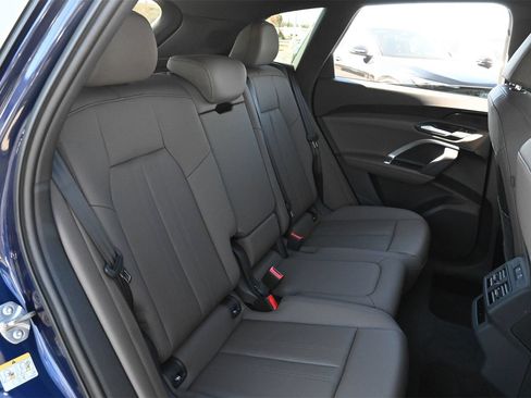 Certified 2025 Audi Q5 Premium w/ Convenience Package AWD/4WD image 21