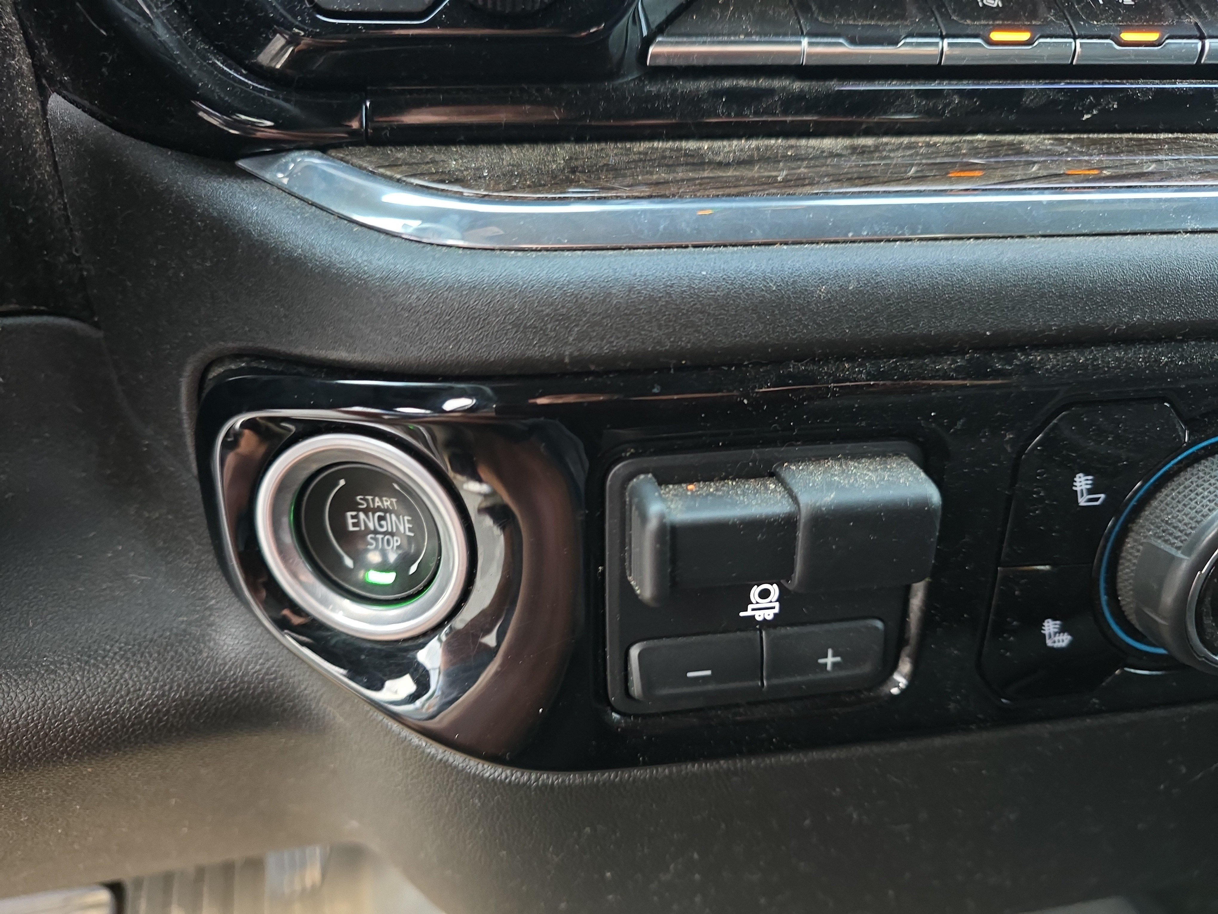 Used 2024 Chevrolet Silverado 2500 LT w/ All Star Edition AWD/4WD image 30