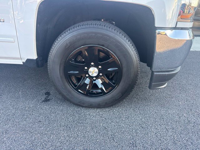 Used 2018 Chevrolet Silverado 1500 LT w/ All Star Edition AWD/4WD image 11