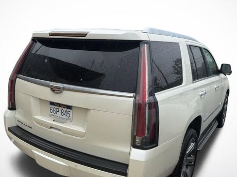 Used 2015 Cadillac Escalade Luxury AWD/4WD image 3