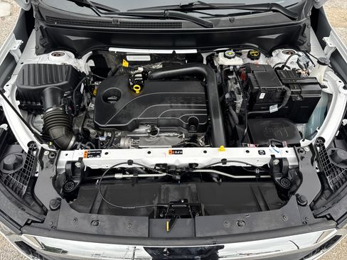 Used 2024 GMC Terrain SLE image 38