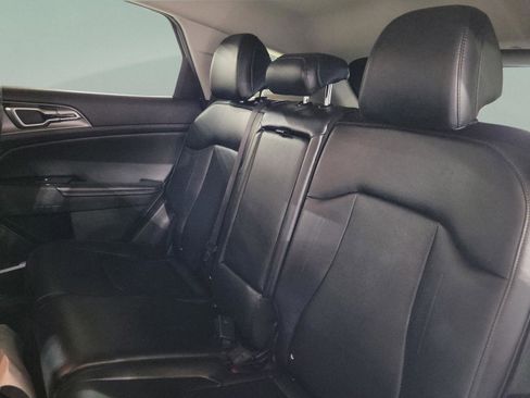 Used 2023 Kia Sportage EX image 28