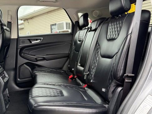 Used 2024 Ford Edge Titanium image 11
