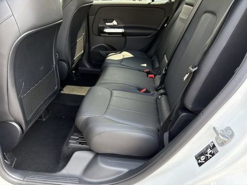 Used 2025 Mercedes-Benz GLB 250 4MATIC image 30