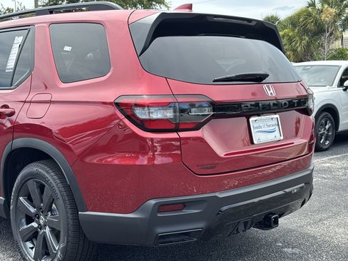 New 2026 Honda Pilot Sport image 12