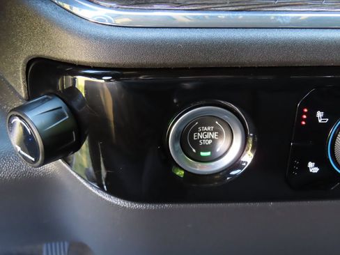 Certified 2023 Chevrolet Silverado 1500 LT AWD/4WD image 6