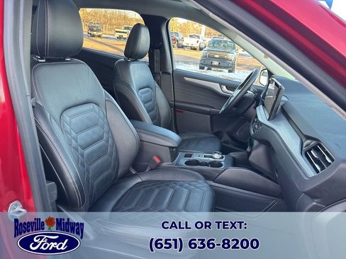 Used 2023 Ford Escape Platinum w/ Premium Technology Package image 37