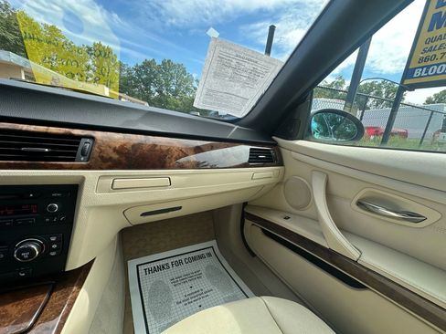 Used 2007 BMW 335i Convertible image 19