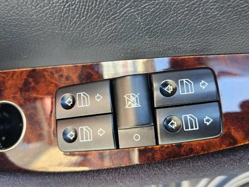 Used 2005 Mercedes-Benz S 500 4MATIC image 13