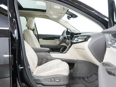 Used 2022 Cadillac XT6 Premium Luxury AWD/4WD image 12