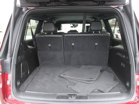 Used 2024 Jeep Wagoneer L Series II w/ Flexible Seating Group image 7