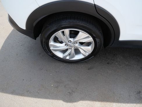 Used 2024 Buick Encore GX Preferred FWD image 33