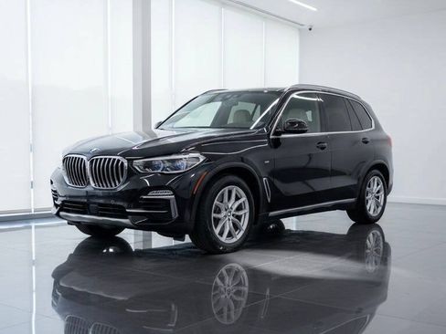 Used 2023 BMW X5 xDrive45e w/ Climate Comfort Package AWD/4WD image 1
