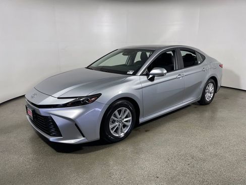 Certified 2025 Toyota Camry LE image 7