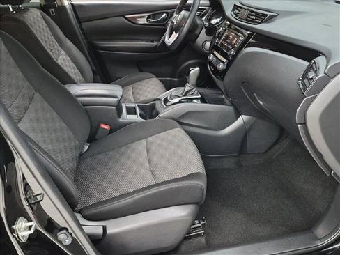 Used 2020 Nissan Rogue Sport SV FWD image 20