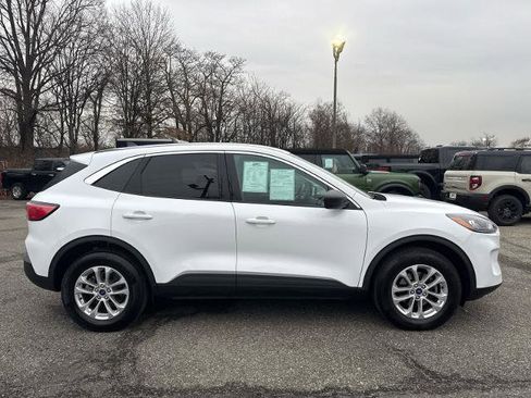 Certified 2022 Ford Escape SE w/ Convenience Package AWD/4WD image 4