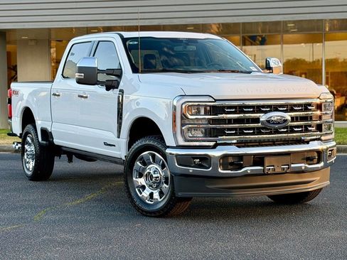 New 2026 Ford F350 Lariat w/ Lariat Ultimate Package image 3