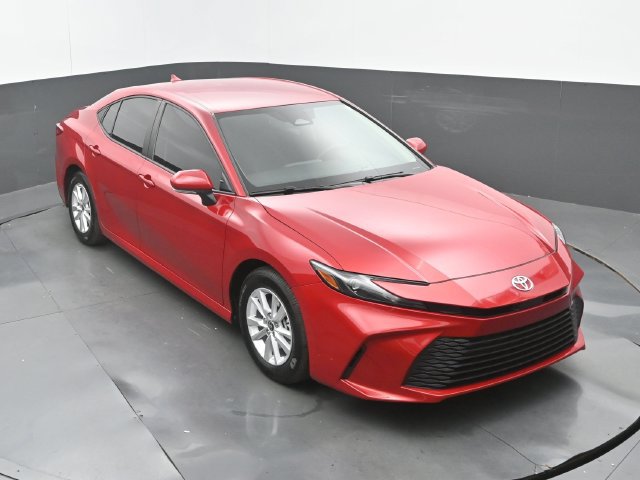 Used 2025 Toyota Camry LE FWD image 36