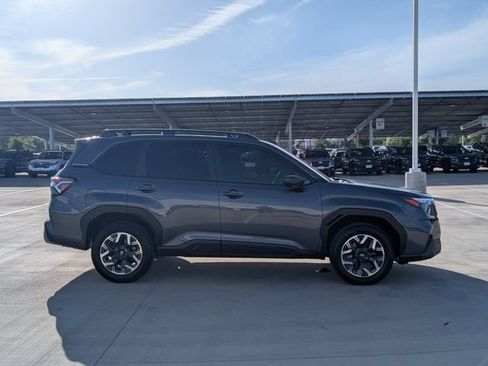 Certified 2025 Subaru Forester AWD/4WD image 6