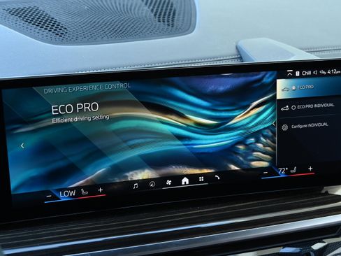 Certified 2025 BMW X6 xDrive40i w/ Premium Package image 36