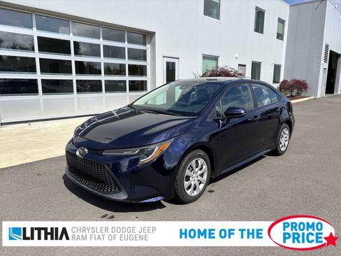 Used 2021 Toyota Corolla LE FWD image 1
