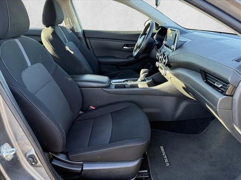 Used 2023 Nissan Sentra SV image 11