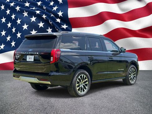 Certified 2025 Ford Expedition Platinum AWD/4WD image 6