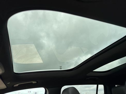 Used 2021 Mercedes-Benz GLB 250 image 13