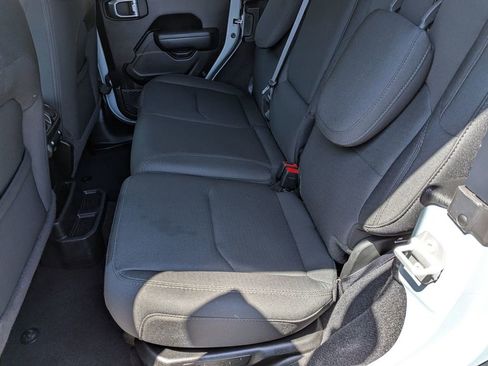 Used 2023 Jeep Wrangler Unlimited w/ Cold Weather Group image 24