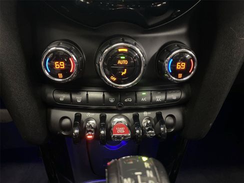 Used 2019 MINI Cooper 2-Door Hardtop FWD image 21