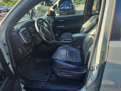 Used 2023 Toyota Tacoma TRD Sport w/ Black Out Package (TMS) AWD/4WD image 4